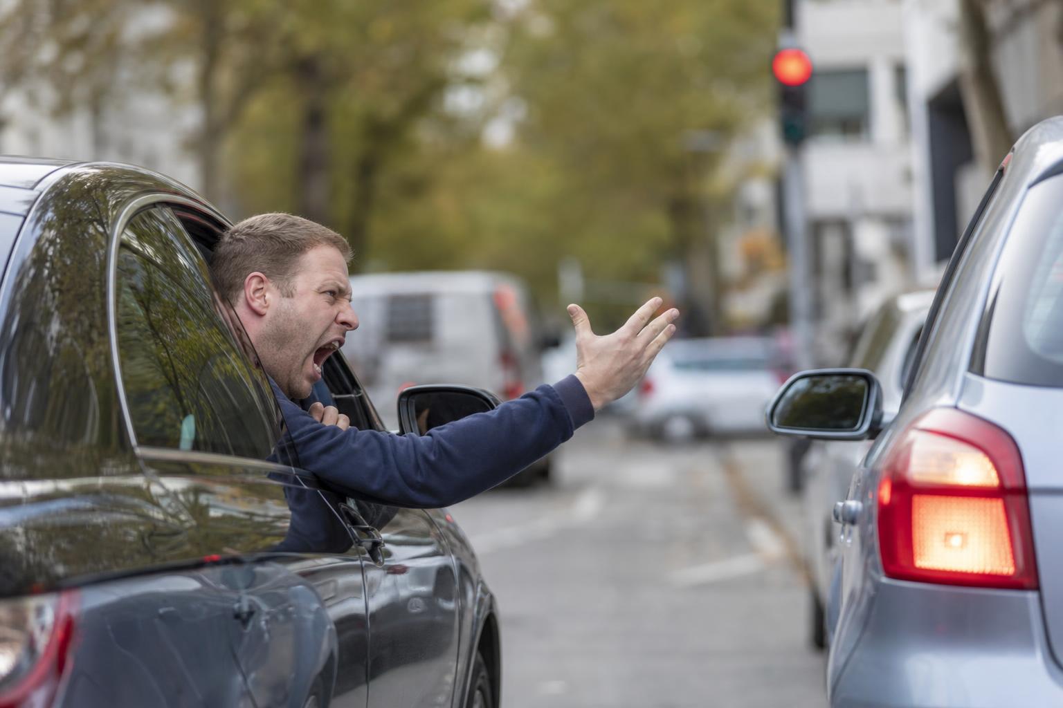 Steigende Aggressivität im Verkehr und politische Repressionen prägen den Tag